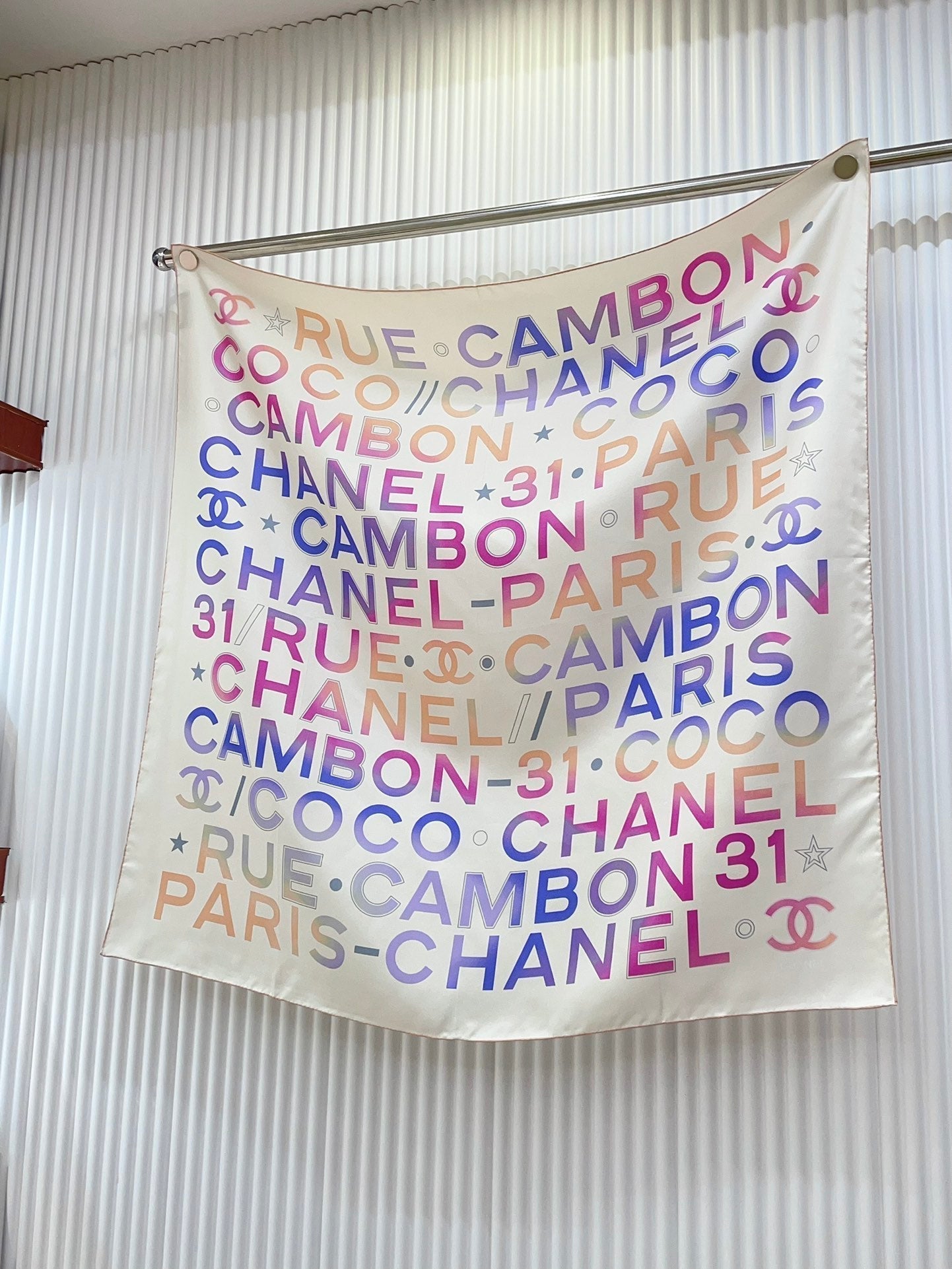 CC Square Scarf 90 CM In White Colorful Silk Twill 174877