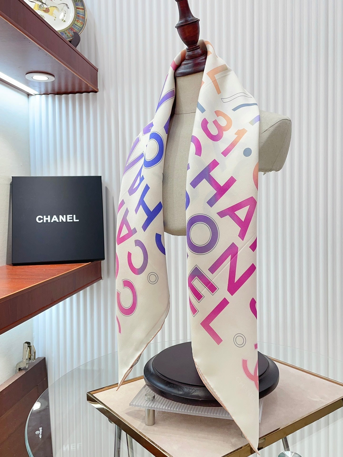 CC Square Scarf 90 CM In White Colorful Silk Twill 174877
