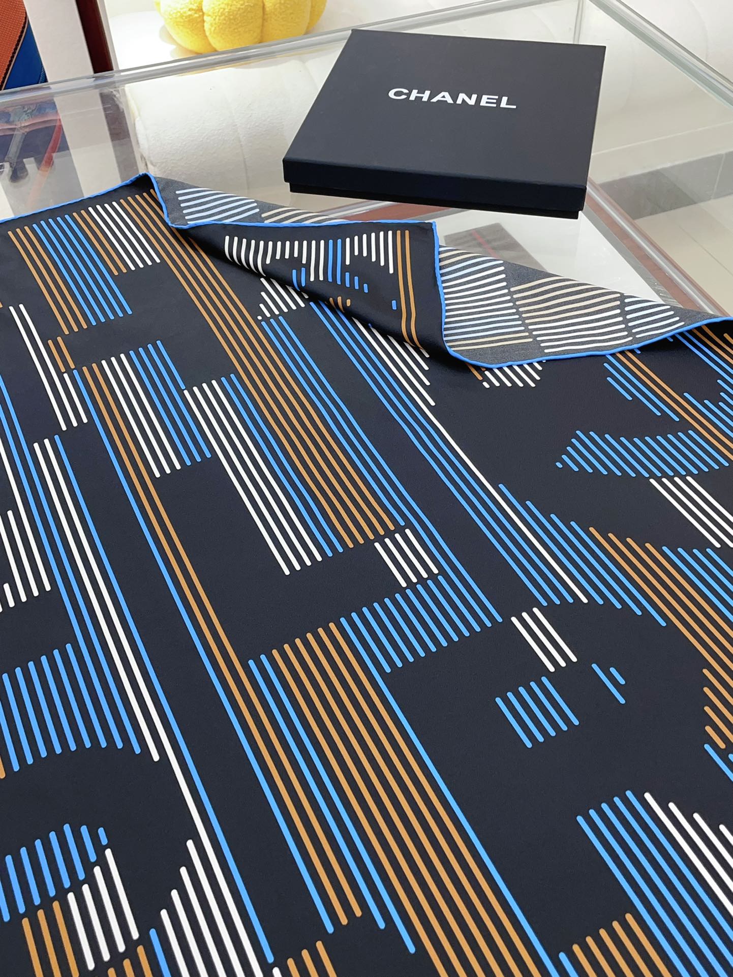 CC Square Scarf 90 CM In Colorful Silk Twill 190035