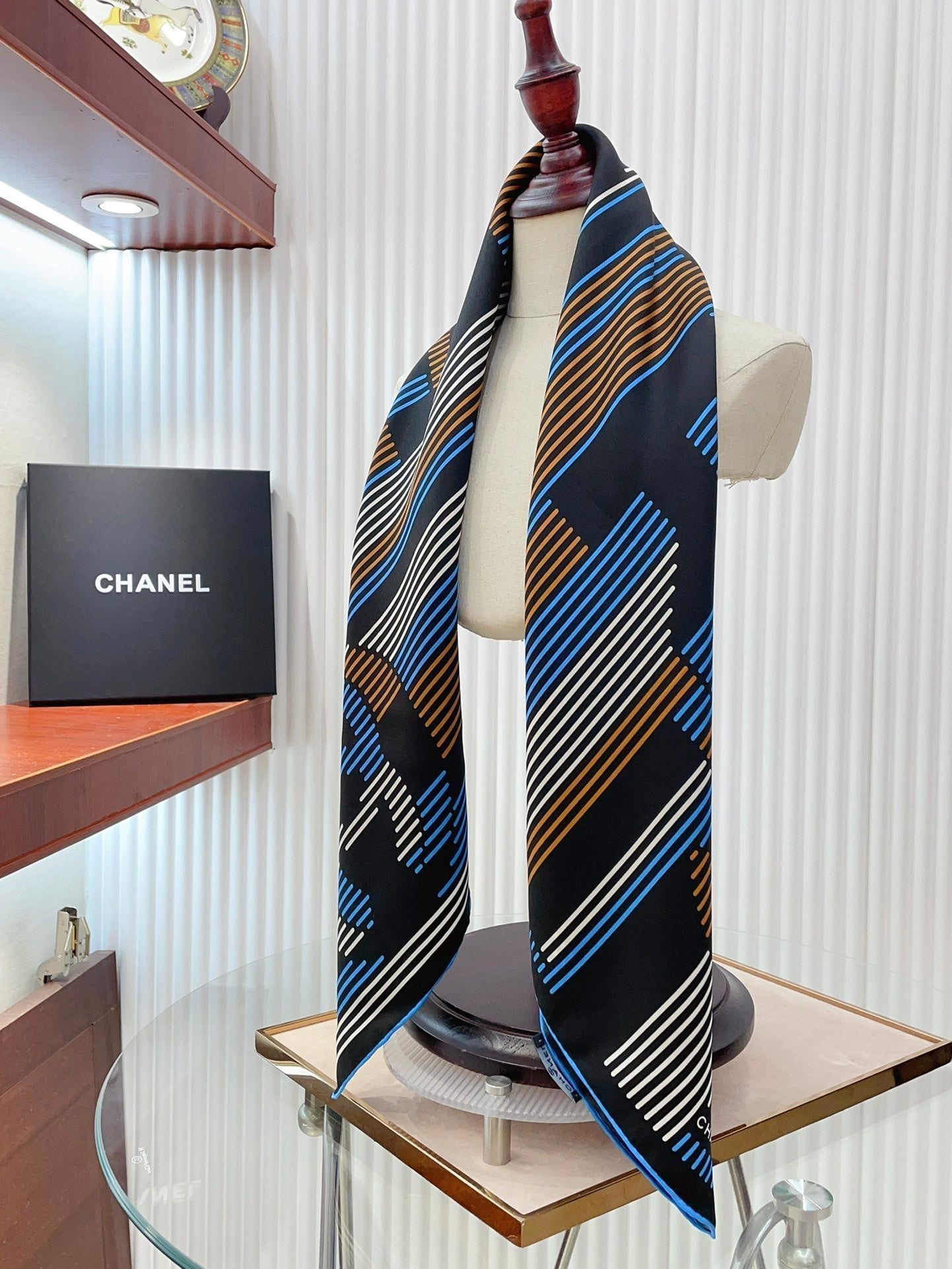 CC Square Scarf 90 CM In Colorful Silk Twill 190035