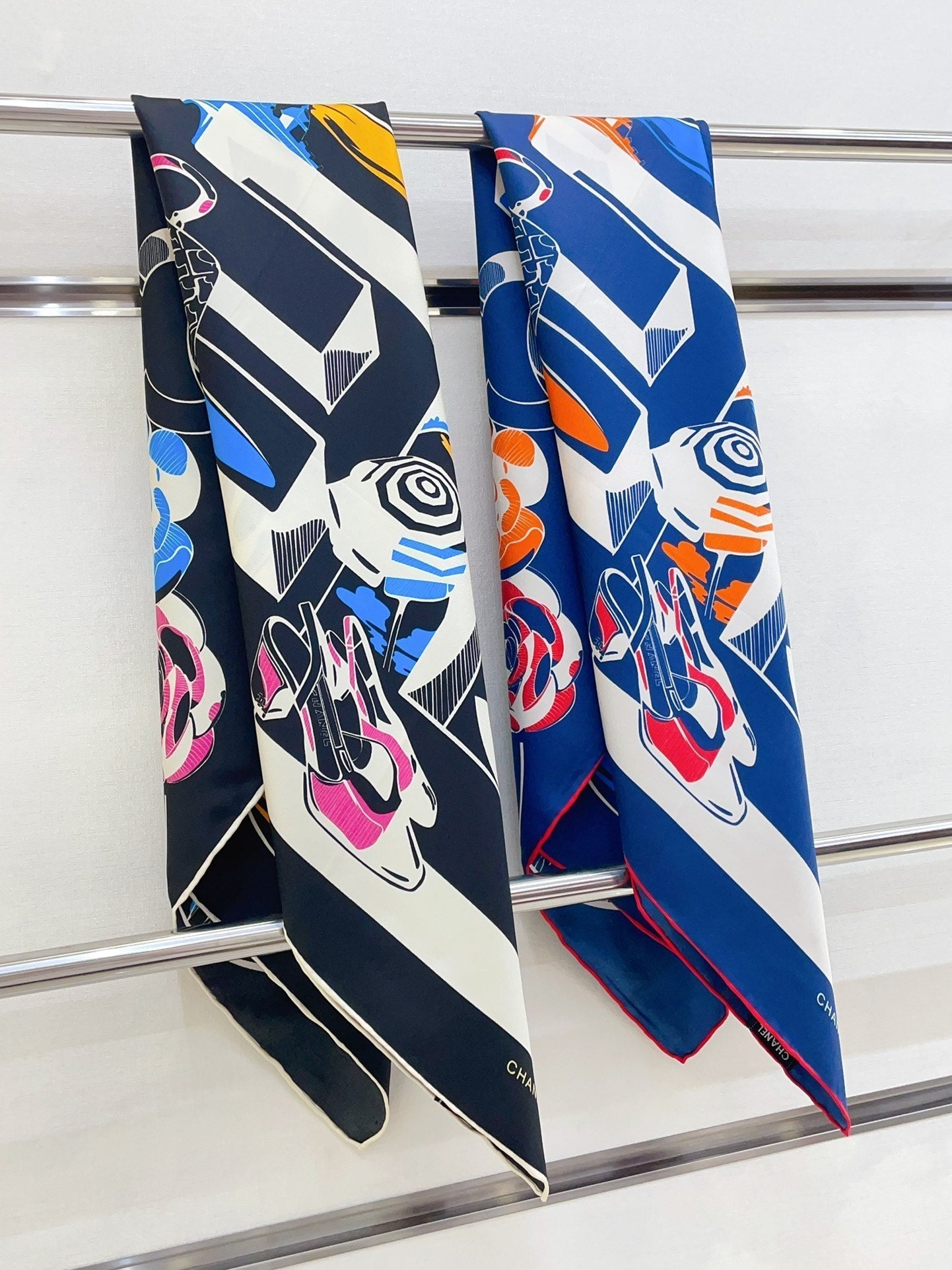CC Square Scarf 90 CM In Blue Colorful Silk Twill  211097