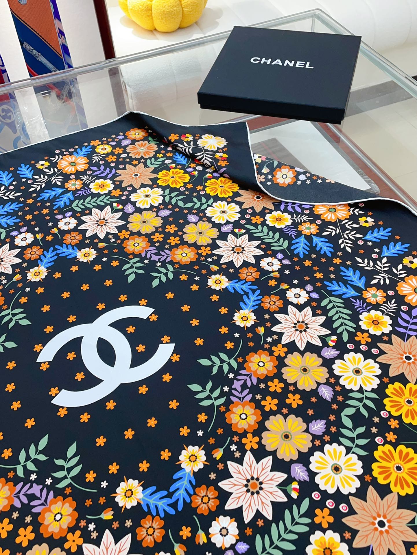CC Square Scarf 90 CM In Black Colorful Silk Twill  234597