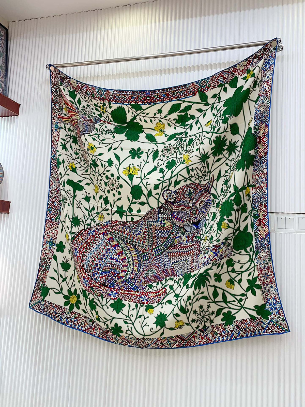 Le Jaguar Et Le Colibri Shawl 135 CM Green Colorful Cashmere And Silk 281676