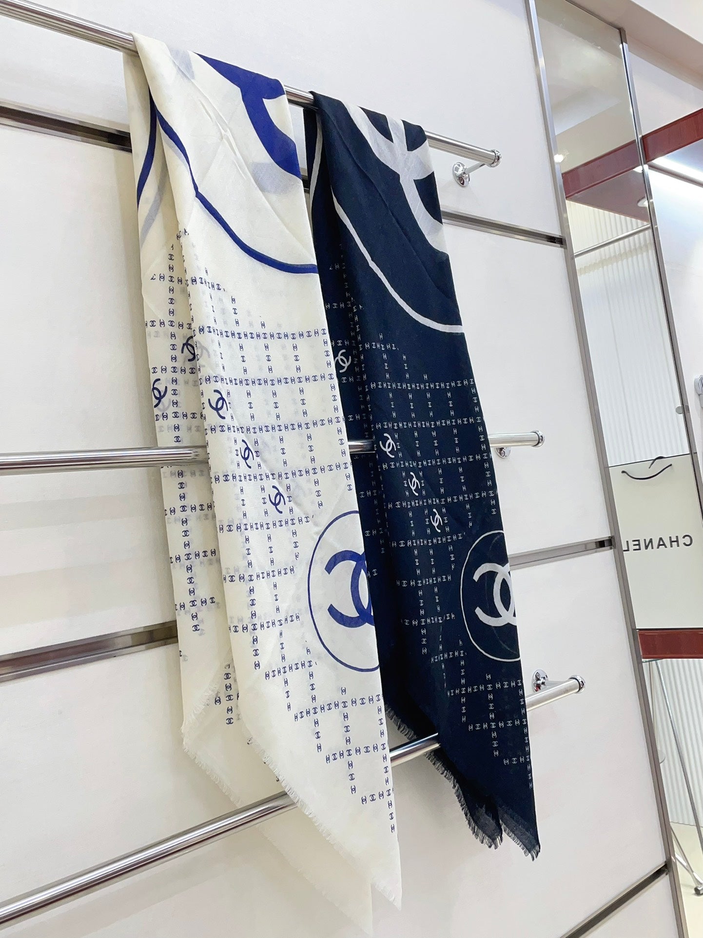 CC Square Scarf 140 CM In Black With White Logo Cashmere 300443