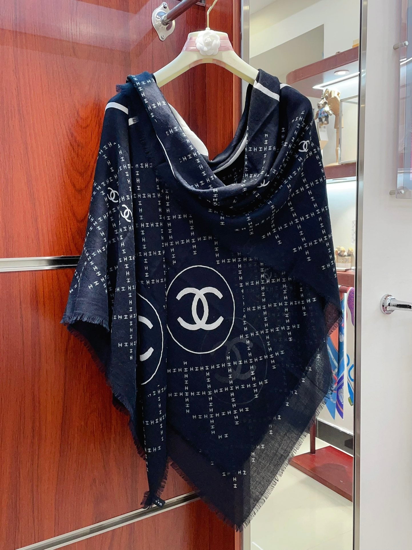 CC Square Scarf 140 CM In Black With White Logo Cashmere 300443