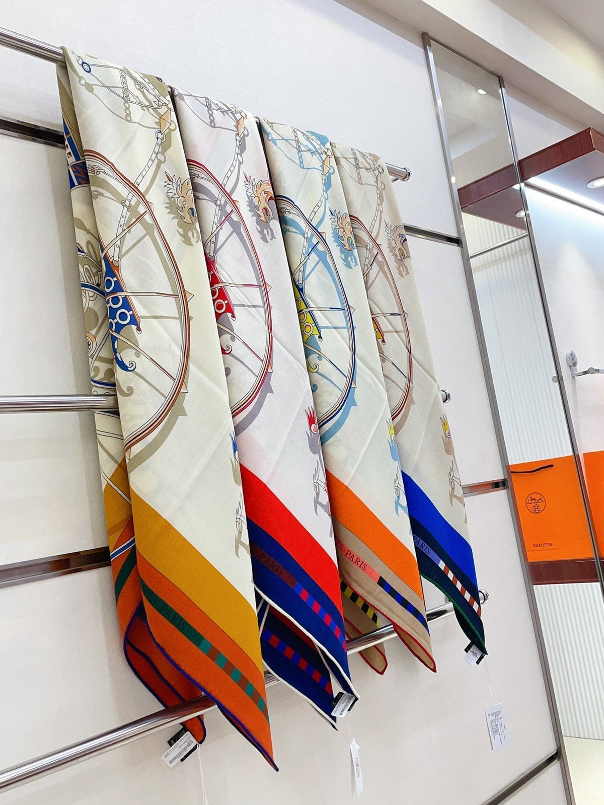 Voitures En Equilibre Scarf 140 CM In Colorful Cashmere And Silk 310320