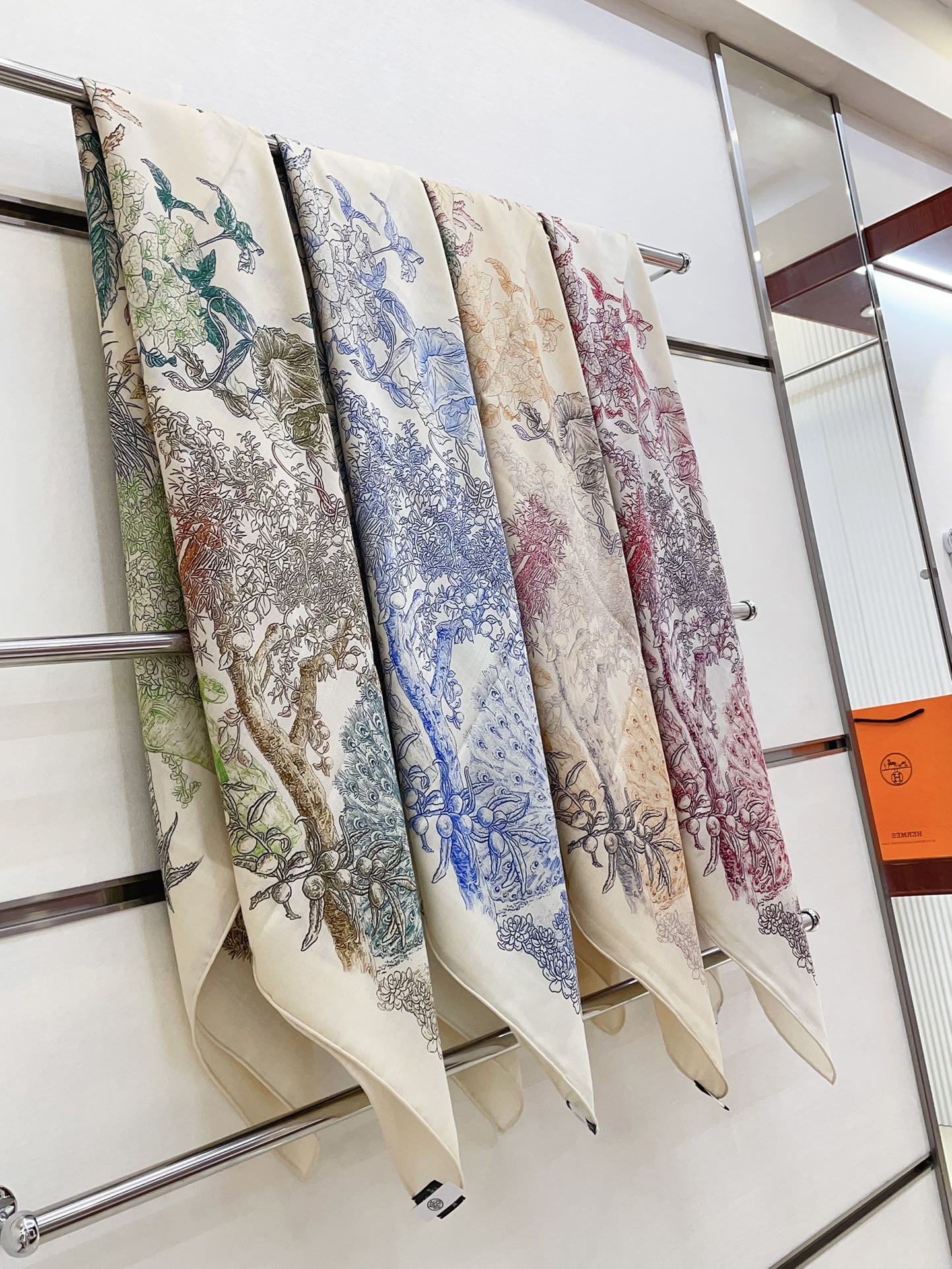 Le Jardin De Leila Au Bloc Shawl 135 CM In Colorful Cashmere And Silk 316261