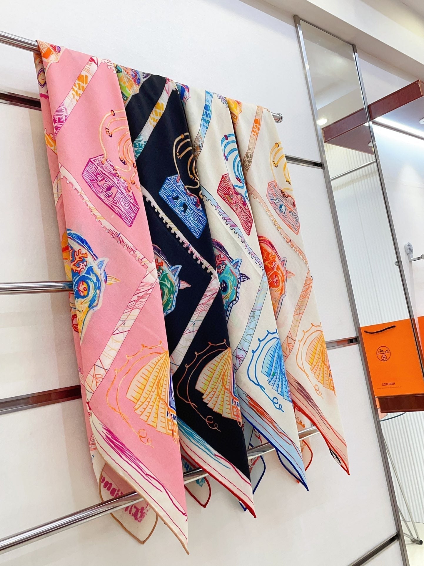 Chevaloscope Scarf 140 CM In Pink Colorful Cashmere And Silk 373660