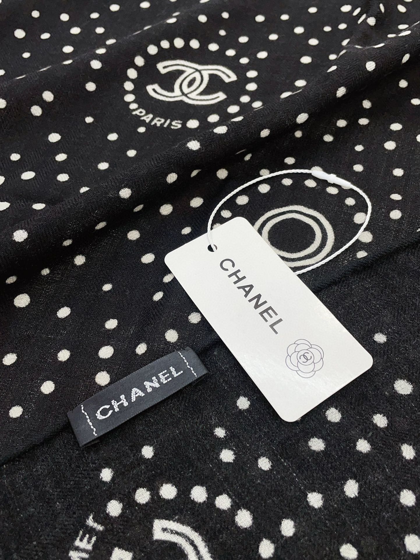 CC Square Scarf 140 CM In Black Mix White Cashmere And Silk  398280