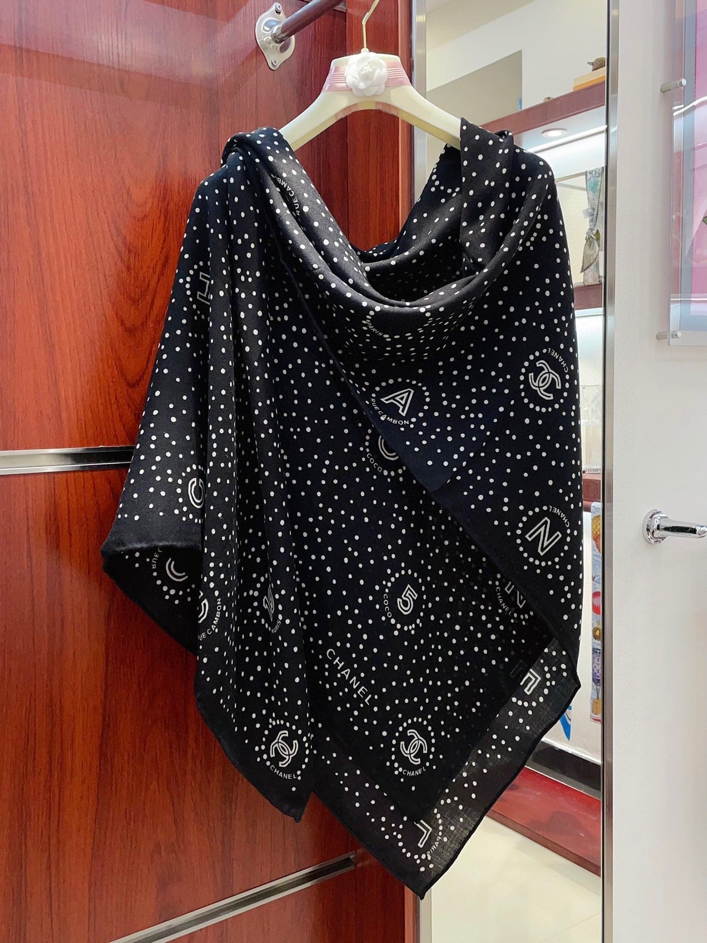 CC Square Scarf 140 CM In Black Mix White Cashmere And Silk  398280