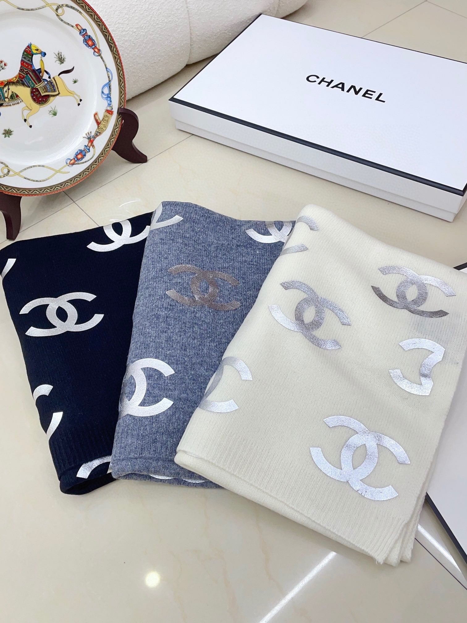 CC Scarf 190 CM In White Logo Print Cashmere  401169