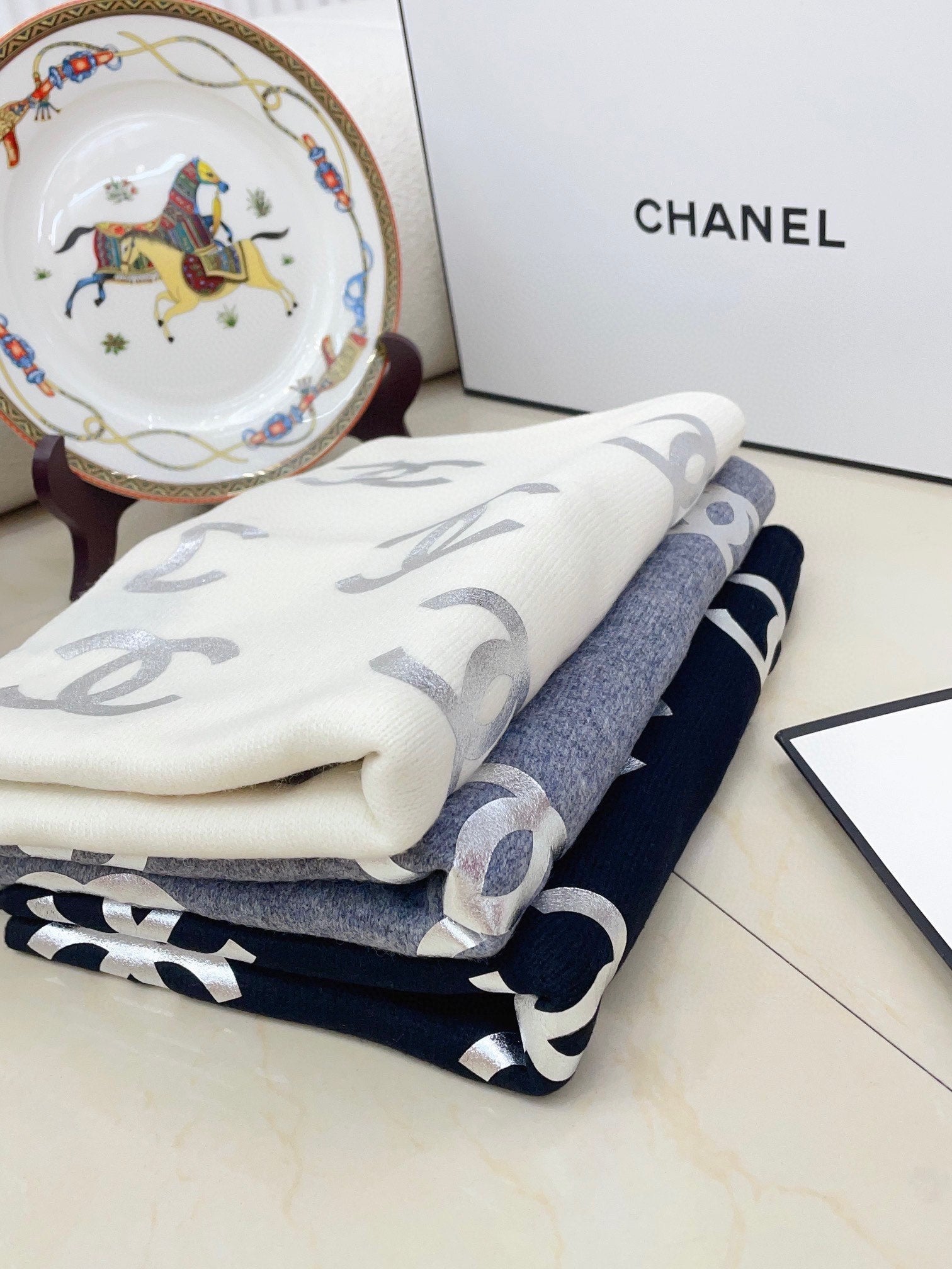 CC Scarf 190 CM In Grey Logo Print Cashmere 401170