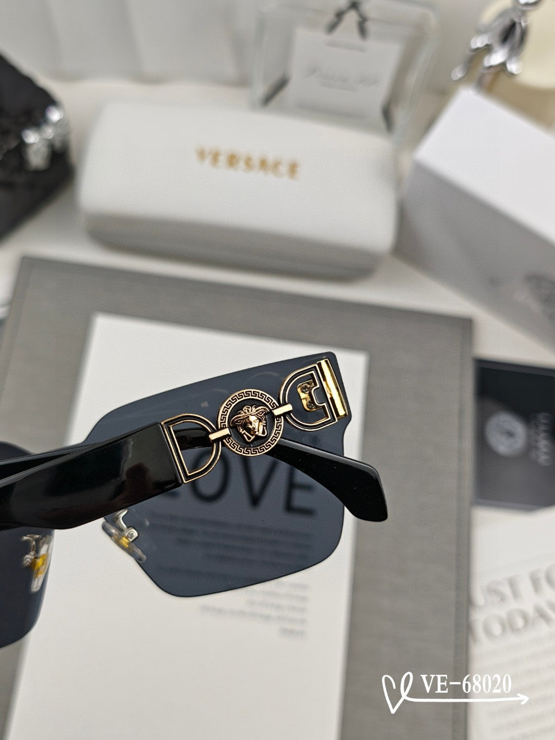 Versace Sunglasses 559555
