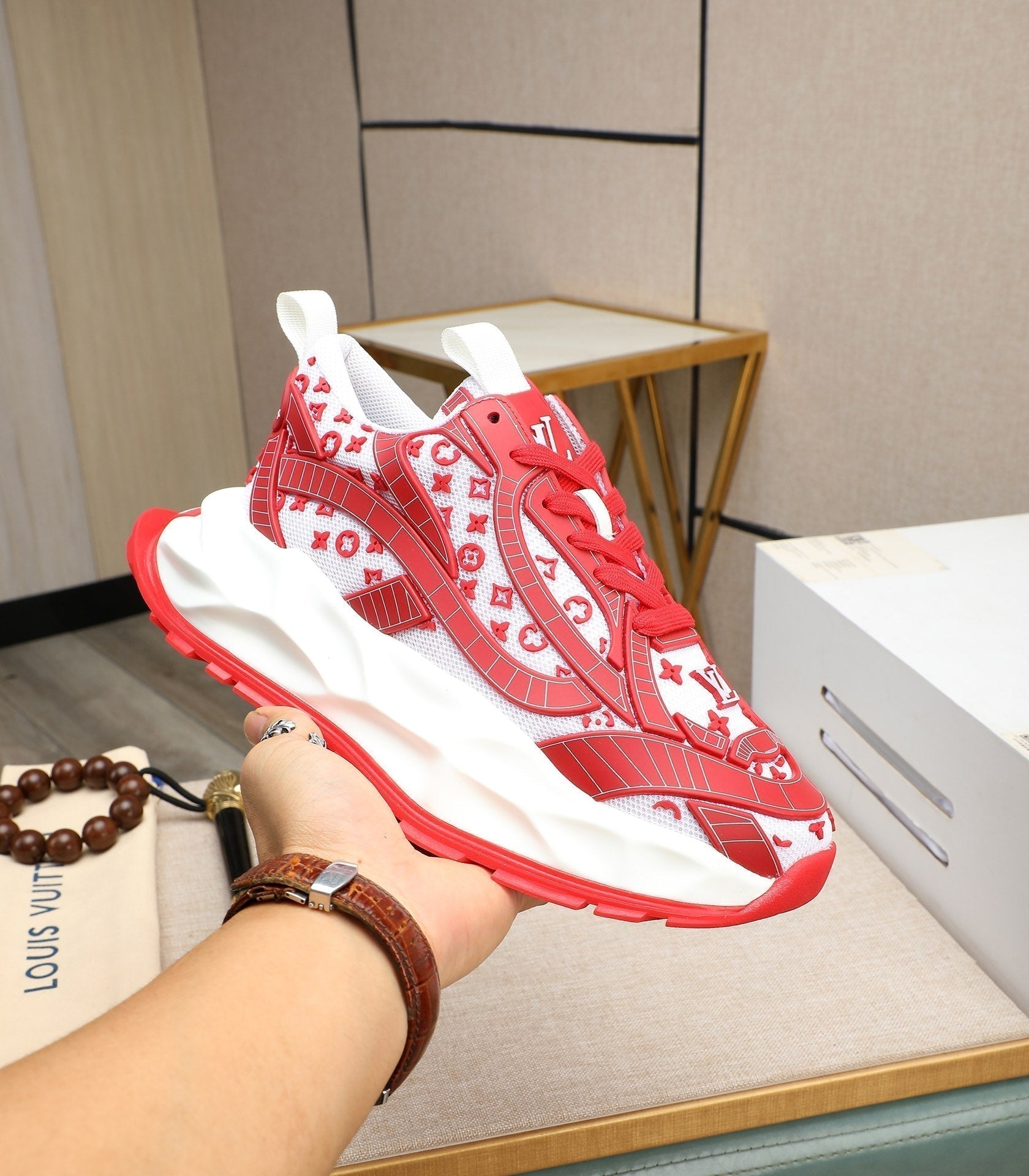LV TRAINER WHITE MIX RED CALFSKIN AND BREATHABLE MESH