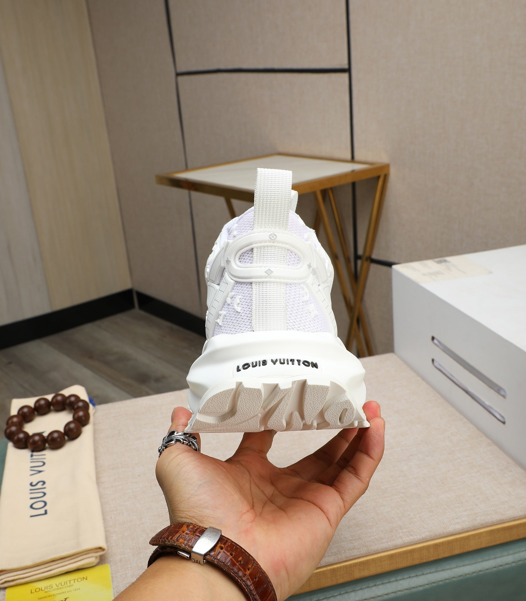 LV TRAINER IN WHITE CALFSKIN AND BREATHABLE MESH