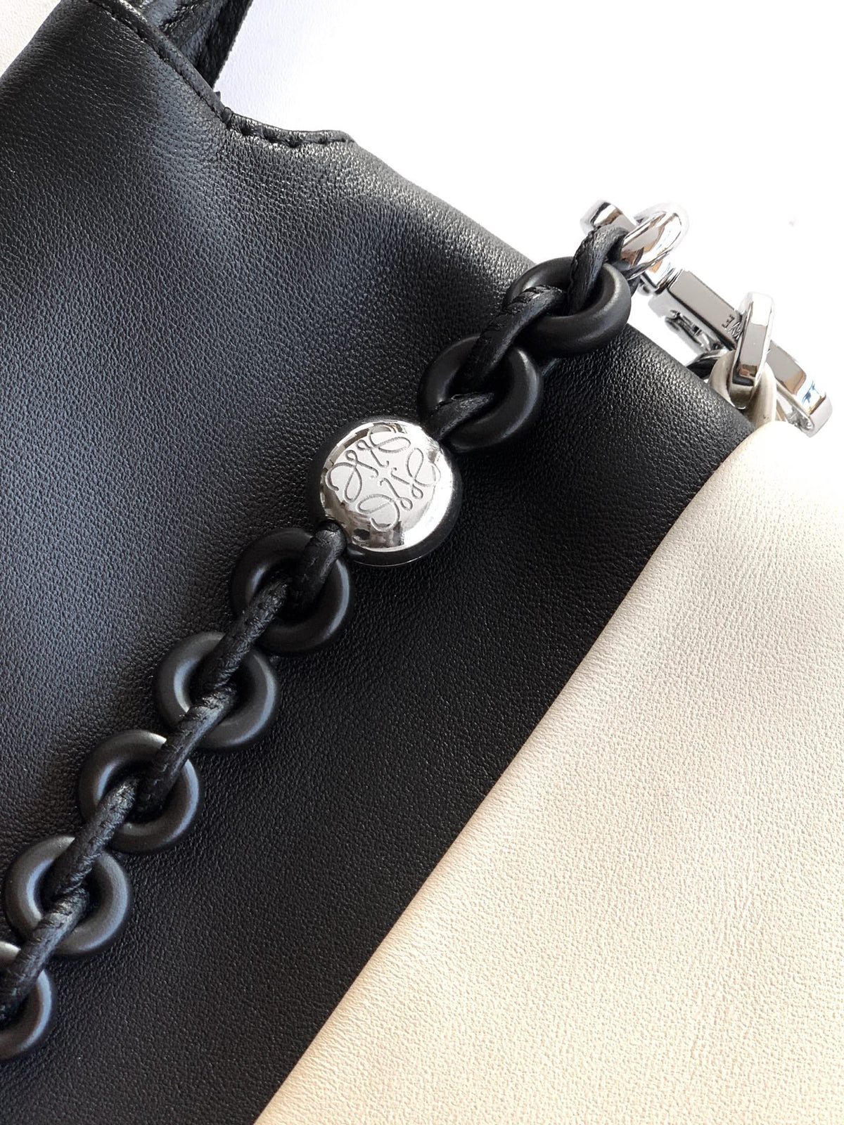 Loewe Flamenco Purse Tote Bag 38 White Black Lambskin 274696