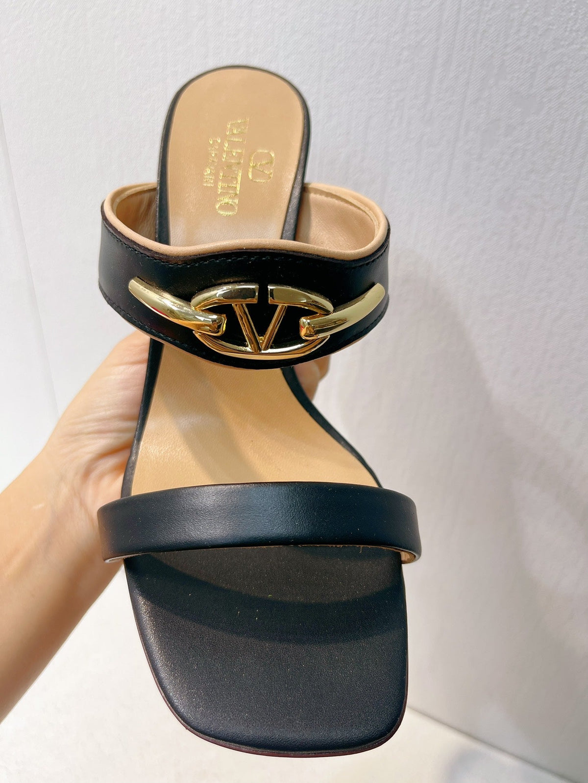 VT Heeled Sandal Black Cowhide 292885