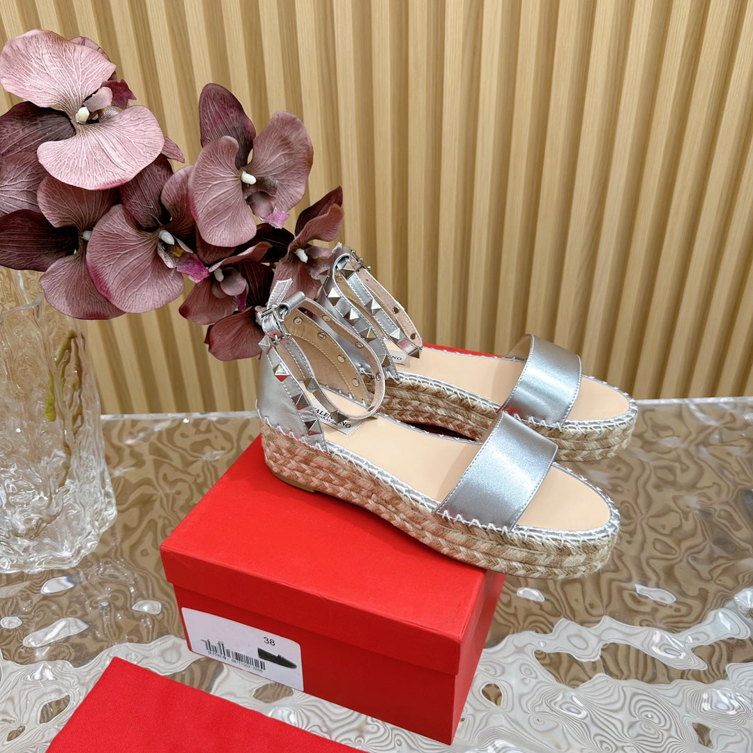 Rockstud Espadrille 45mm Silver leather sandals