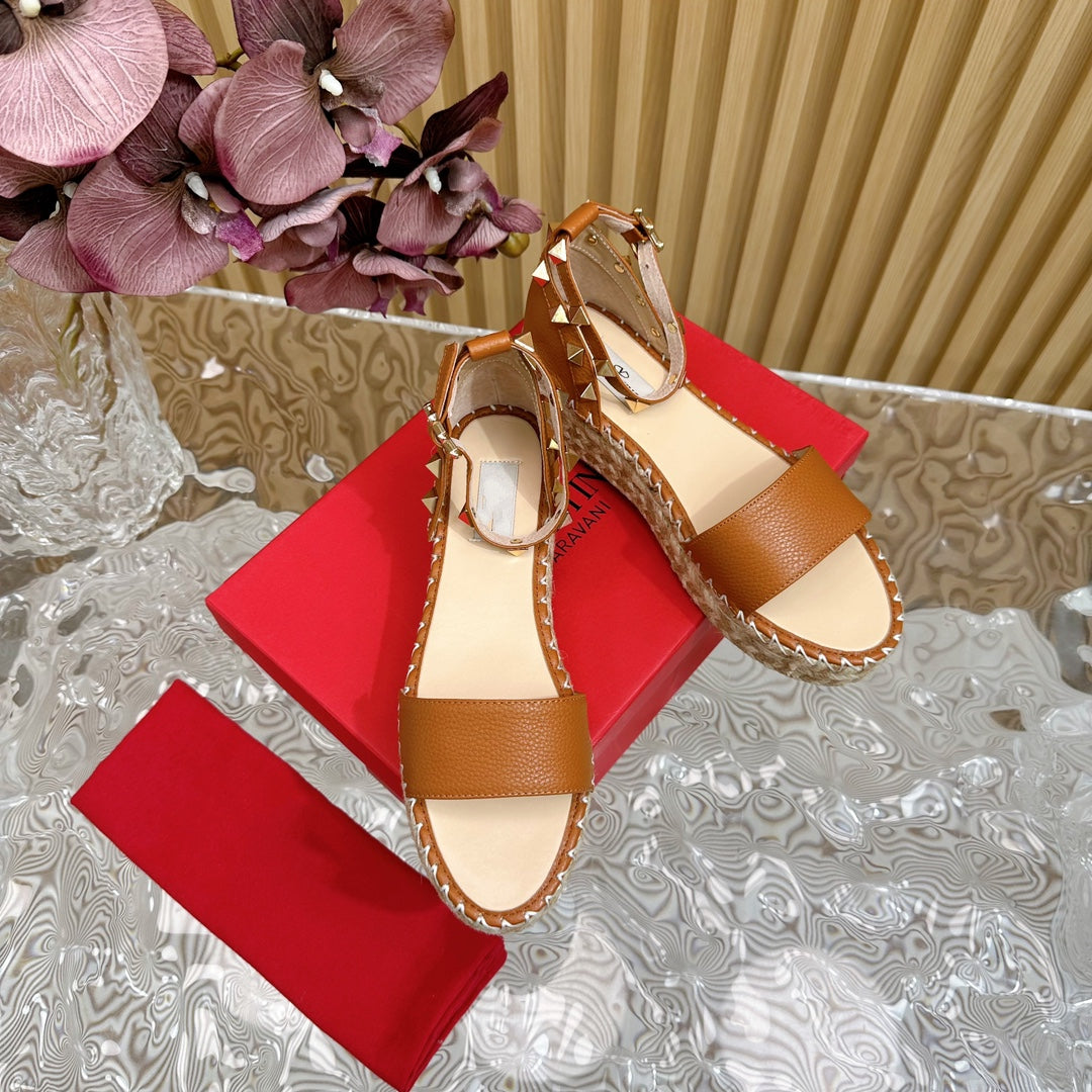 Rockstud Espadrille 45mm Brown leather sandals