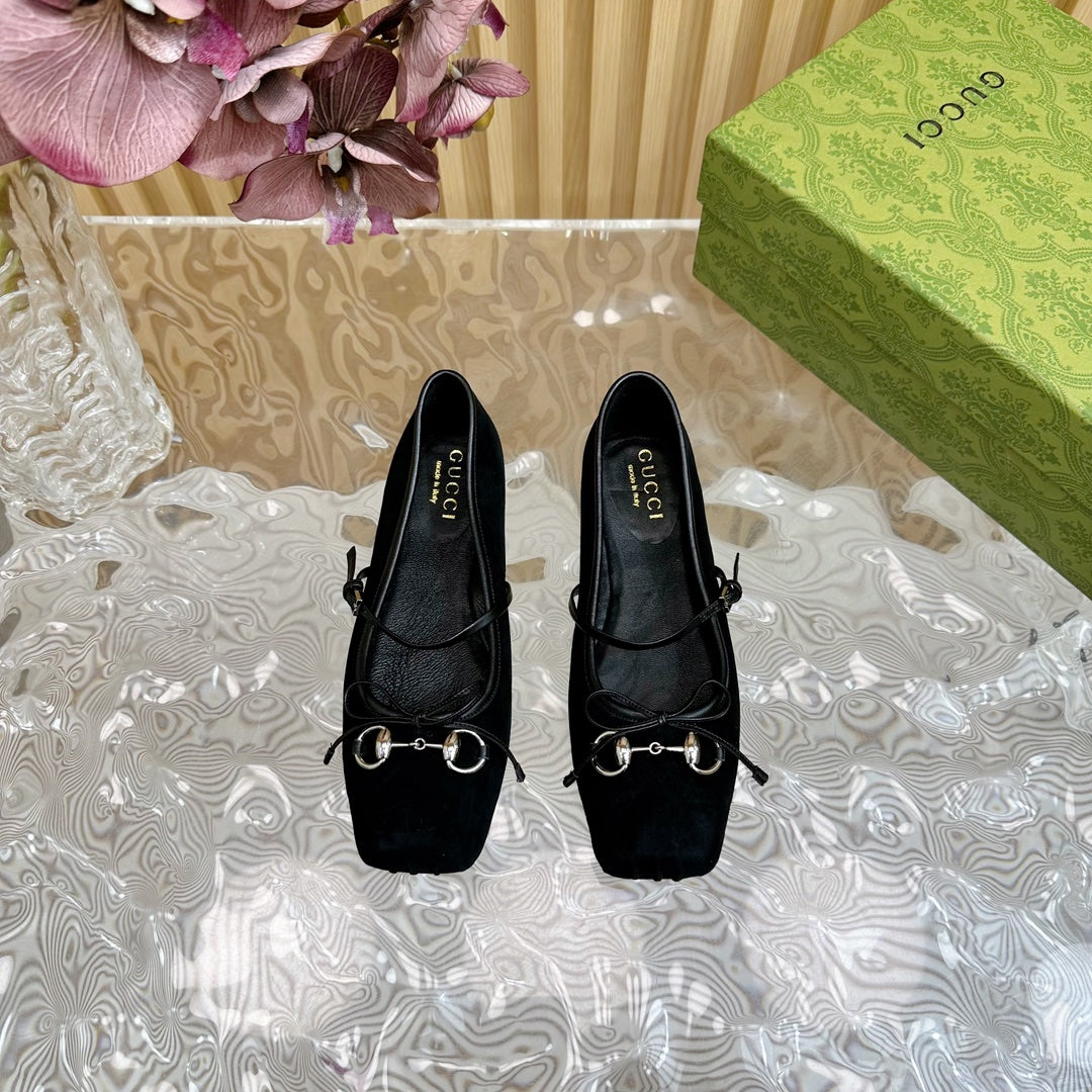 BALLET FLAT IN BLACK SUEDE