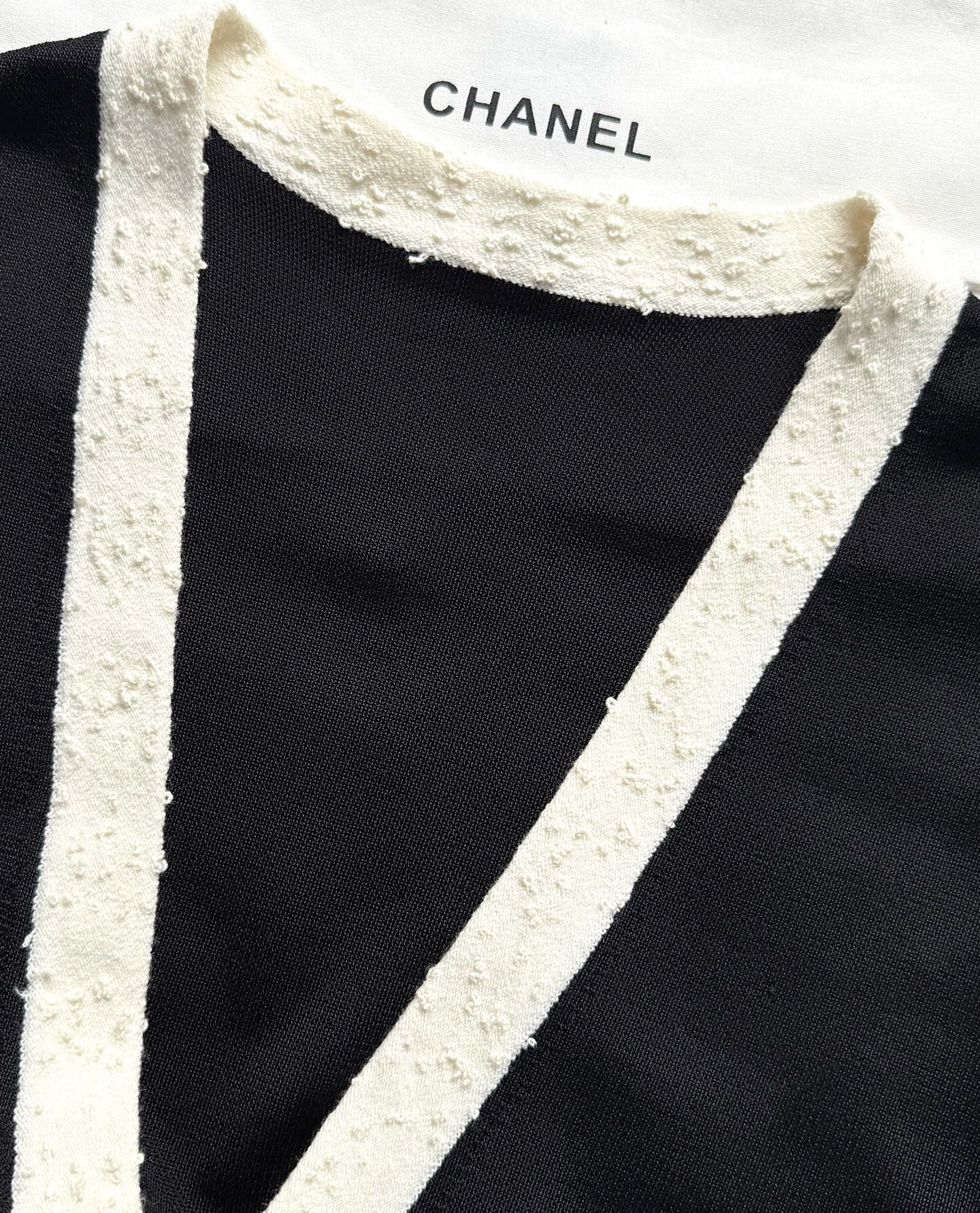 CC 25 V-neck Cardigan Black Laine-Wool