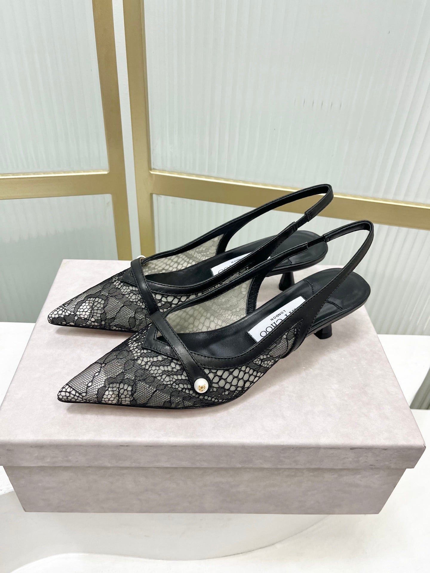 Jimmy 26s Slingback 45 Black Lace Sheepskin 605959