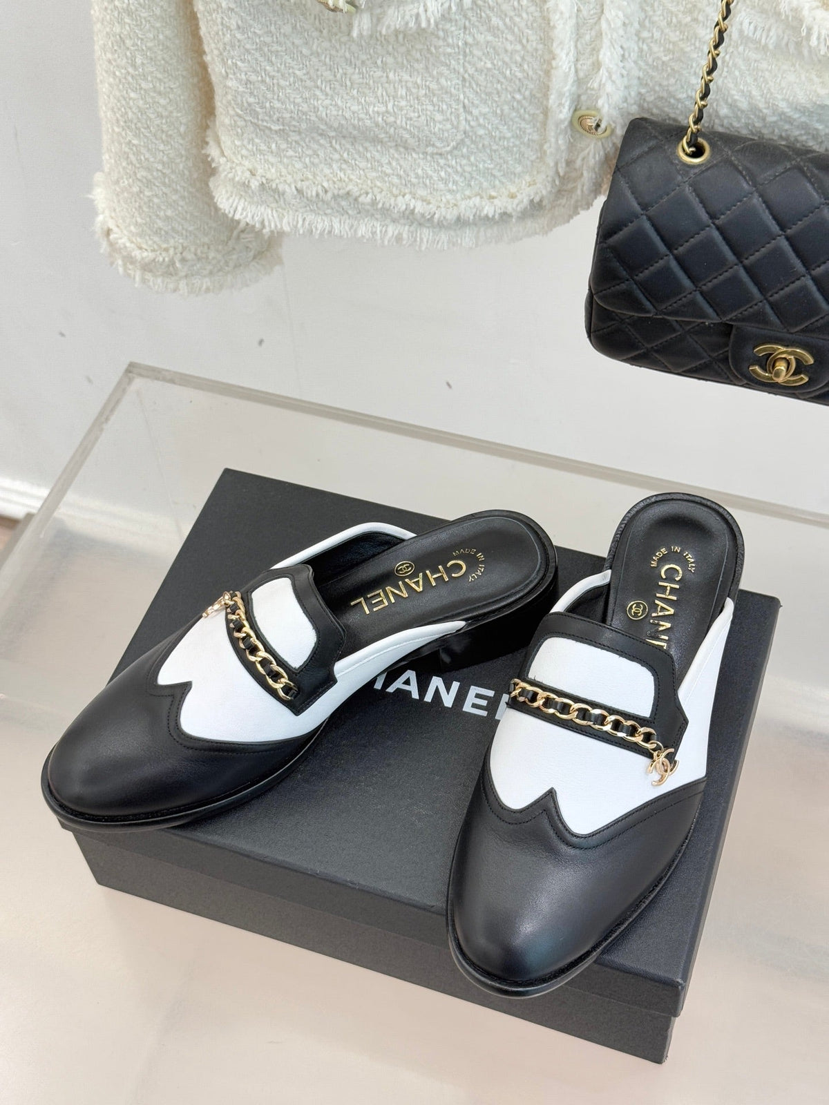 CC 26 Mule Black mix White Calfskin 610016