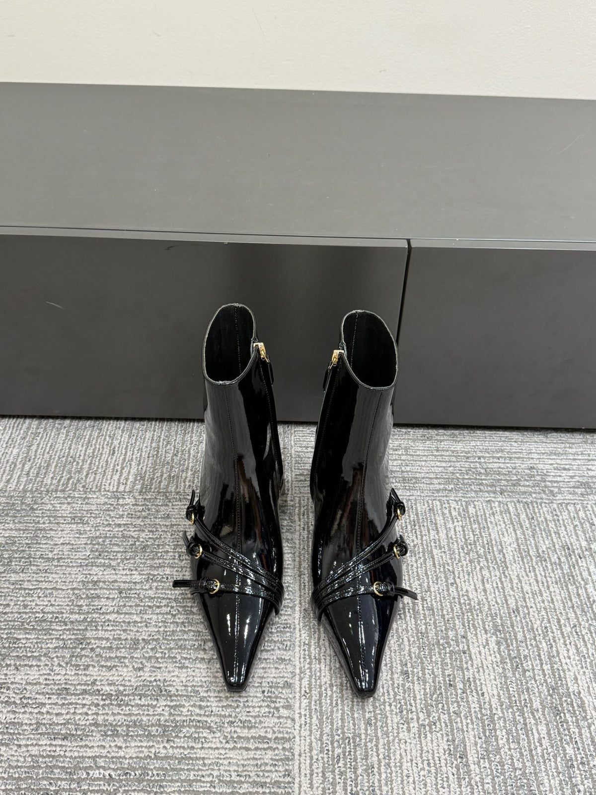 Miu 40 short boots black patent leather 417985