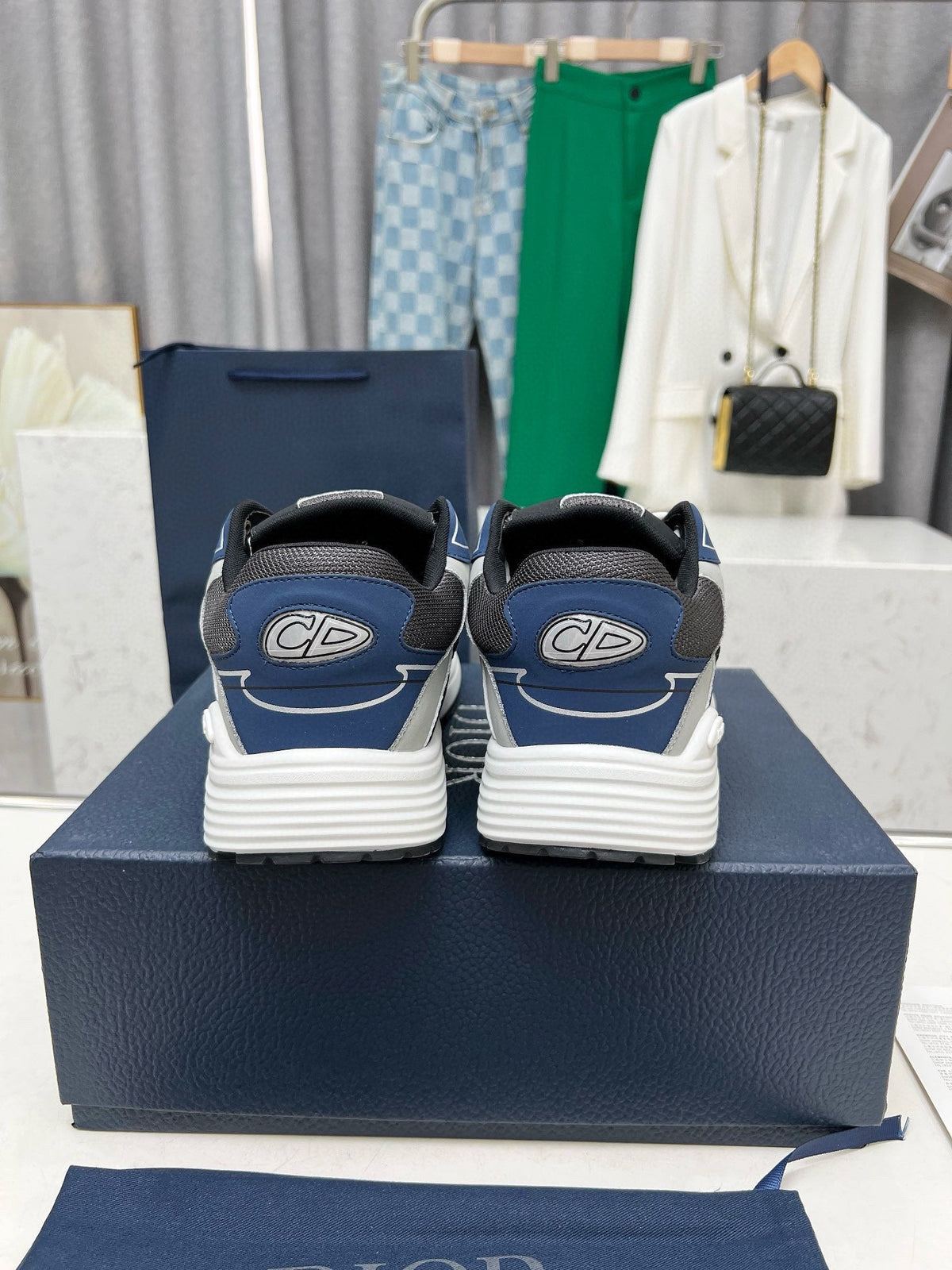 CD B30 SNEAKER ANCHOR AND TRUE BLUE MESH FABRIC