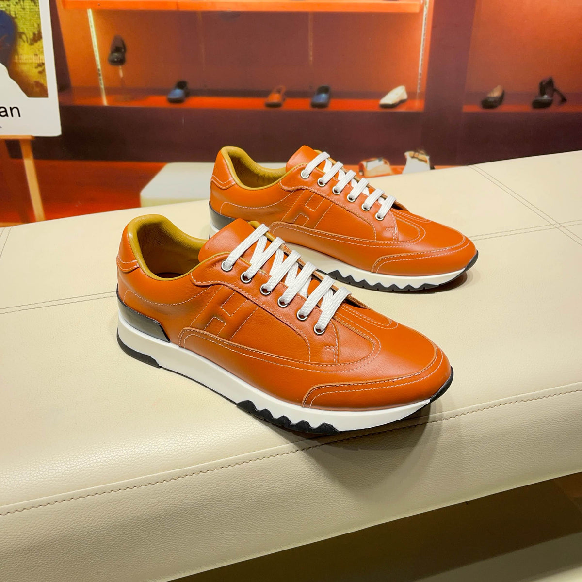HM Men's 25 Trail Sneaker Orange Cowhide 663842