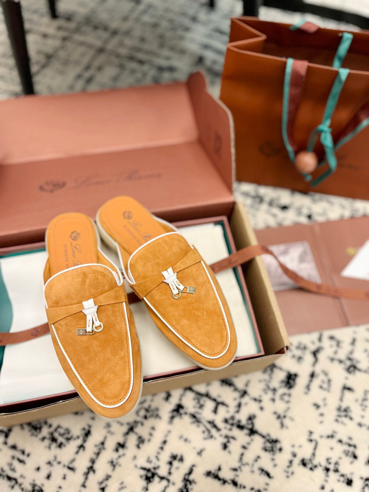 Loro Piana Salmon White Suede Charms Walk Flat Mules