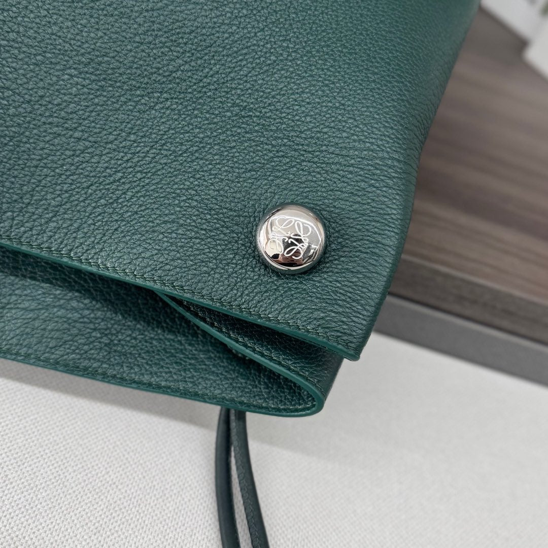 Loewe Pebble Hobo Bag 28 Deep Forest Green Calfskin 280595