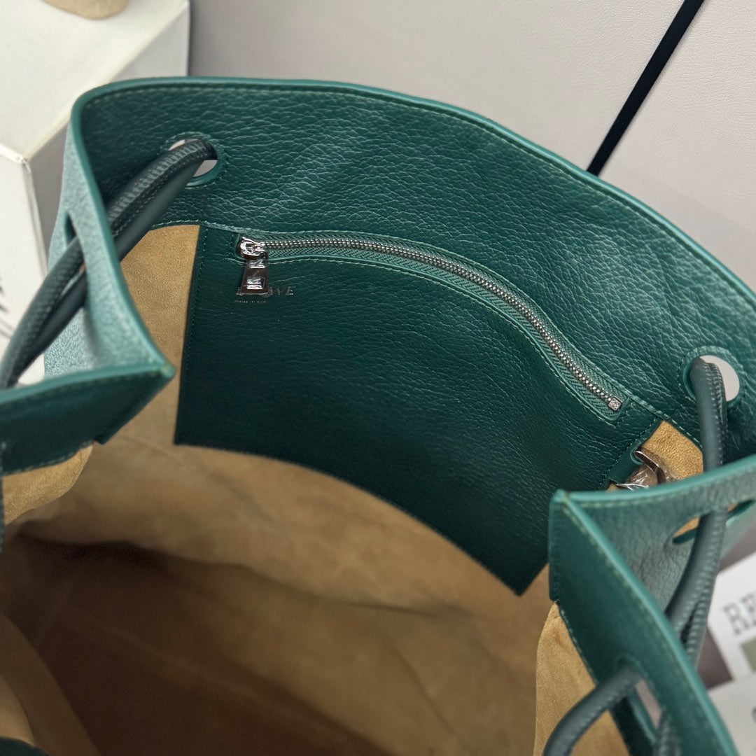 Loewe Pebble Hobo Bag 28 Deep Forest Green Calfskin 280595