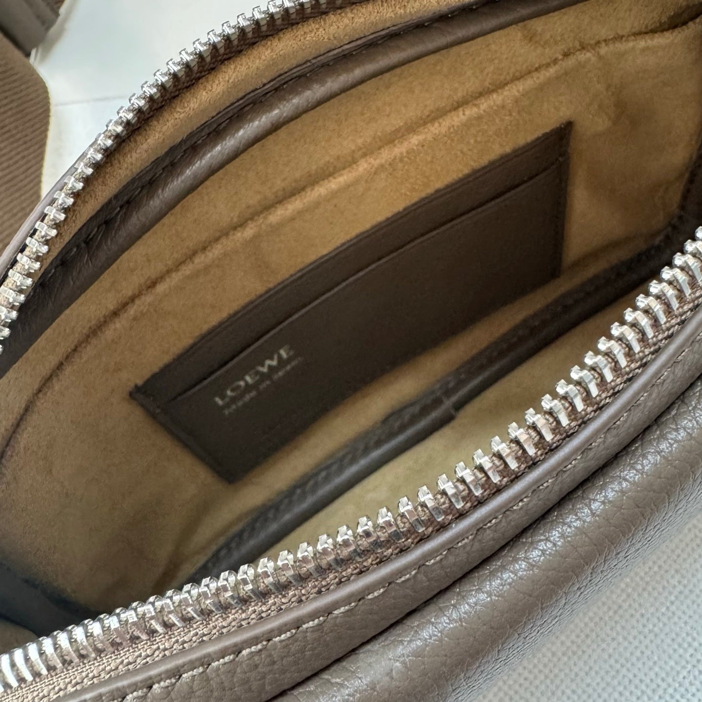 Loewe 2025 Small Pebble Messenger Bag Brown Grained Calfskin 274597