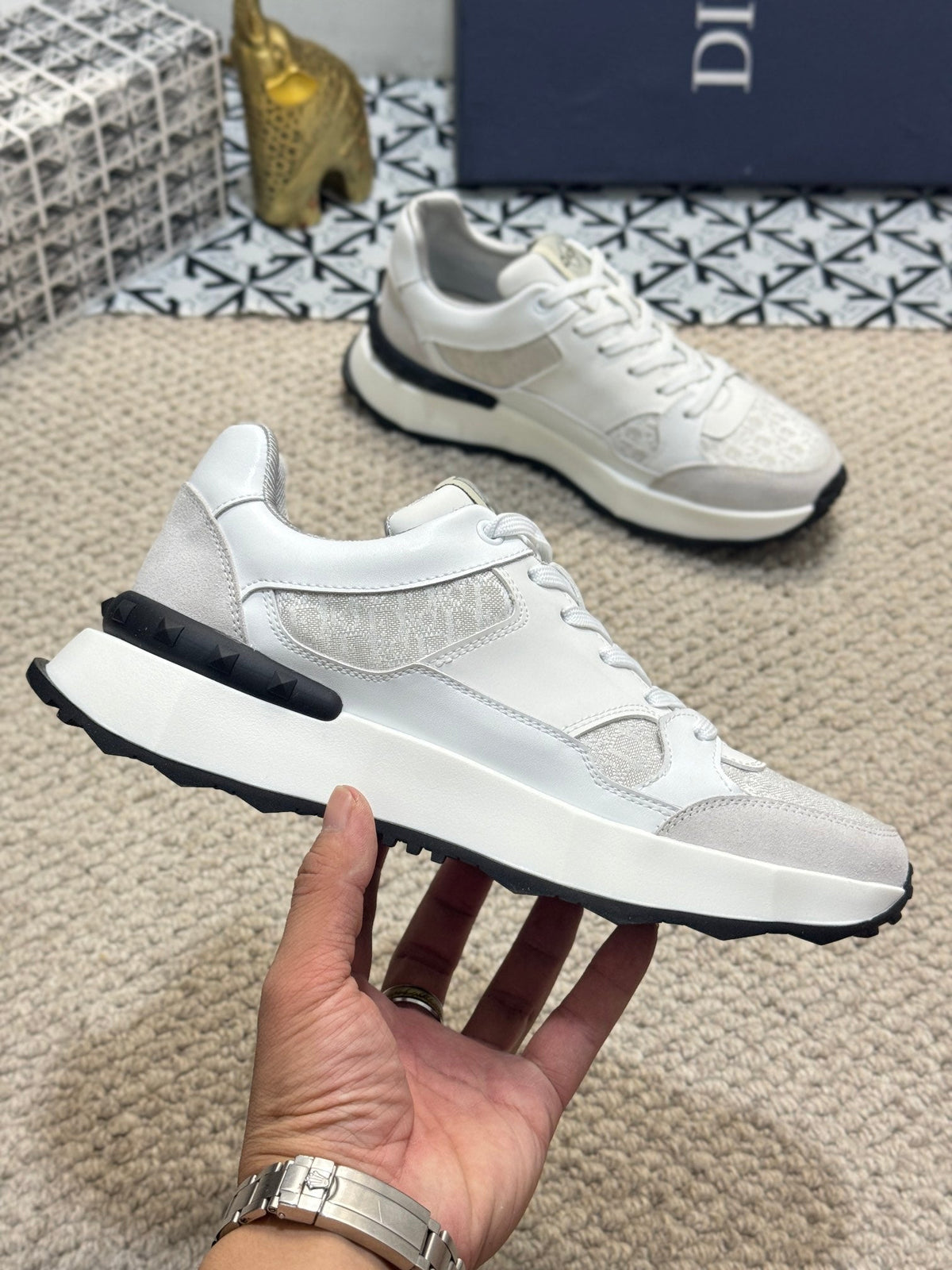 CD B25 SNEAKER WHITE AND BEIGE CALFSKIN