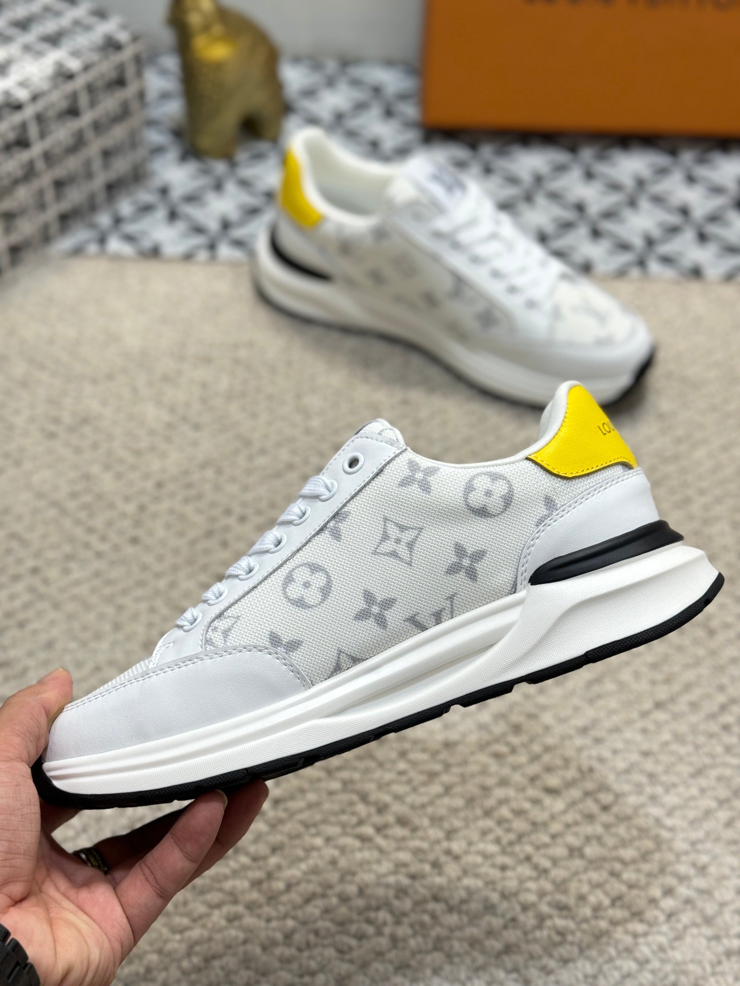 LV TRAINERS IN WHITE CALFSKIN AND JACQUARD
