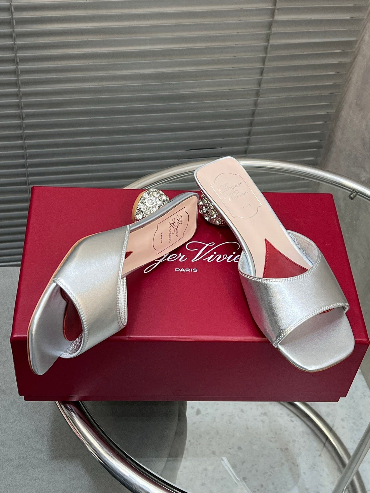 Viv Diamond Sole Mules Silver Cowhide 267687