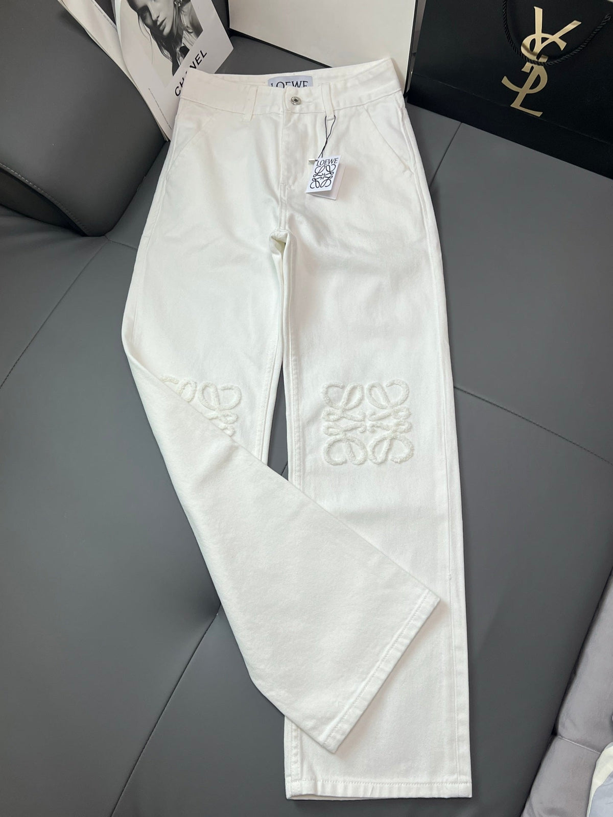 Loew White Anagram White Jean