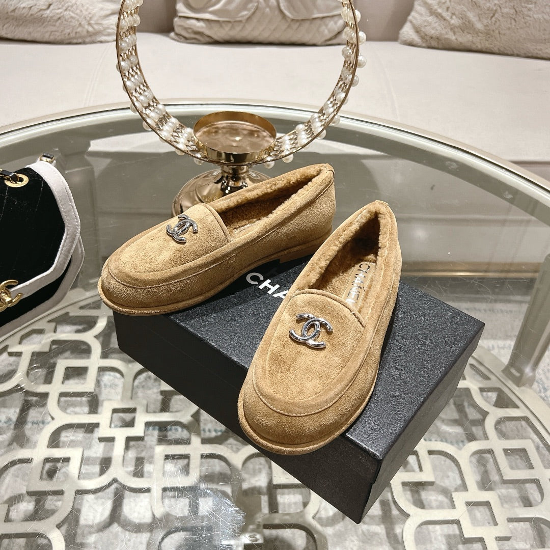 CC 25A Loafer Beige Sherpa Suede