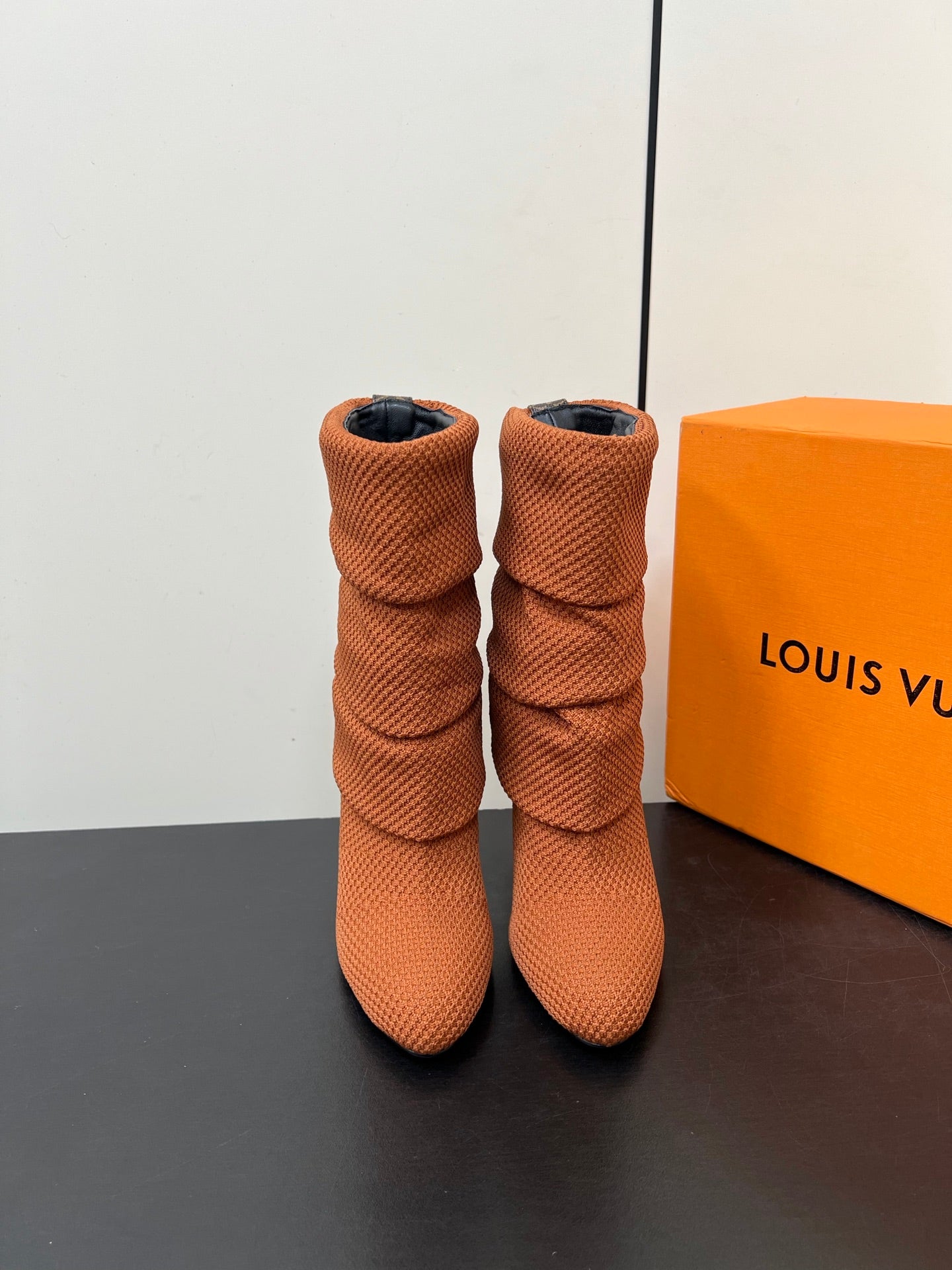 LV 26s Mid-Calf Boots 110 Camel Brown Knit Fabric 619401