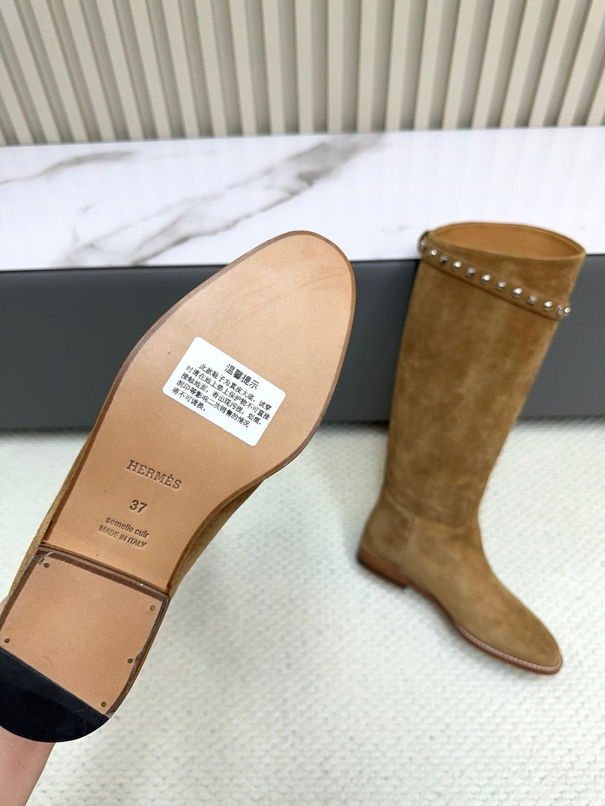 HM 25ss Kelly Buckle Riding Boots Brown Suede 576116