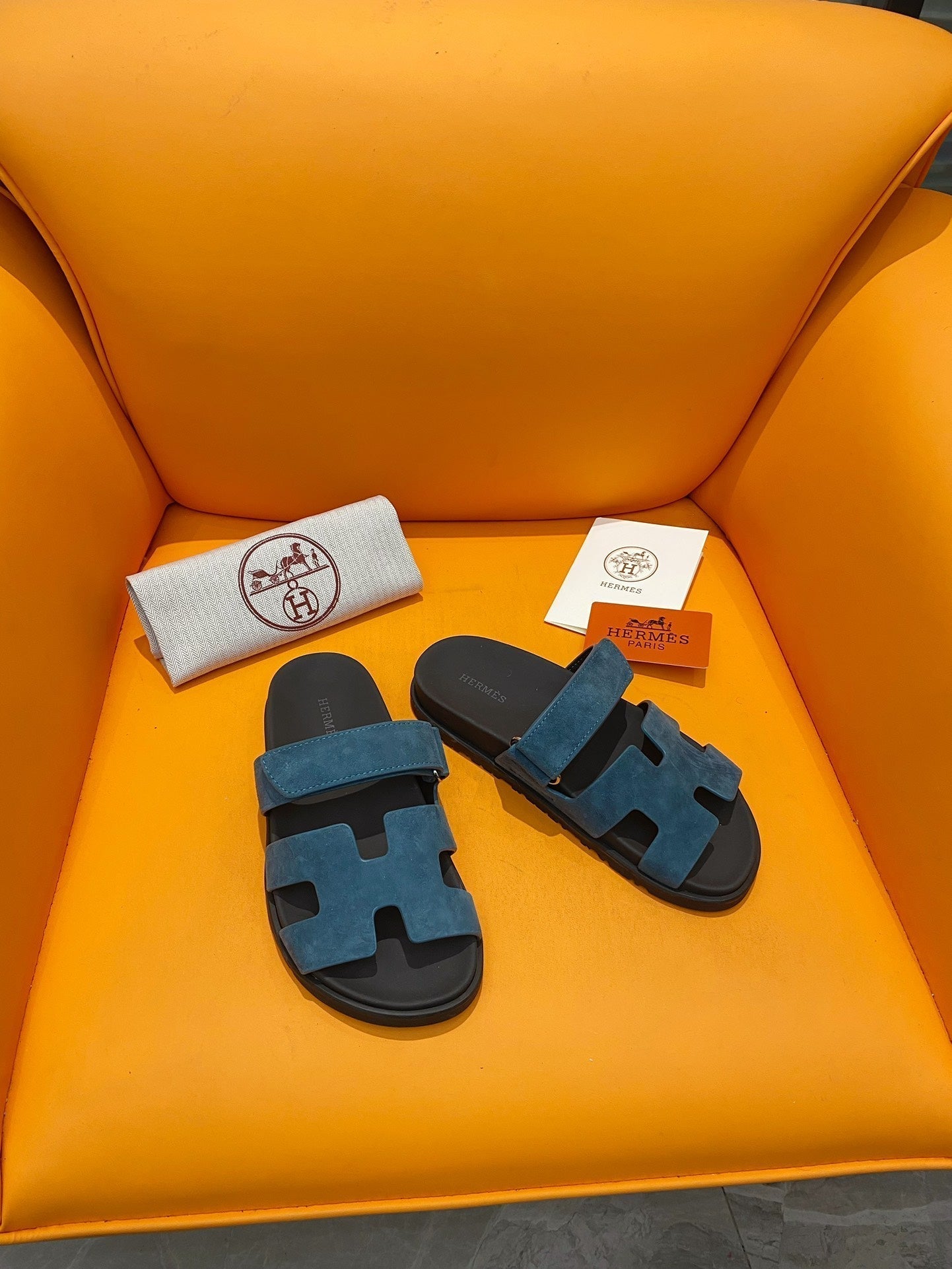 chypre sandal blue celeste suede calfksin