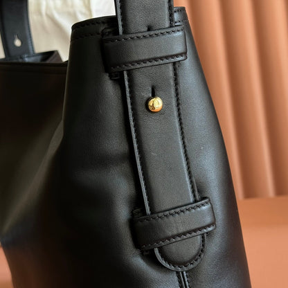 Gucci Beatrix Handbag 35 Black Cowhide  272128