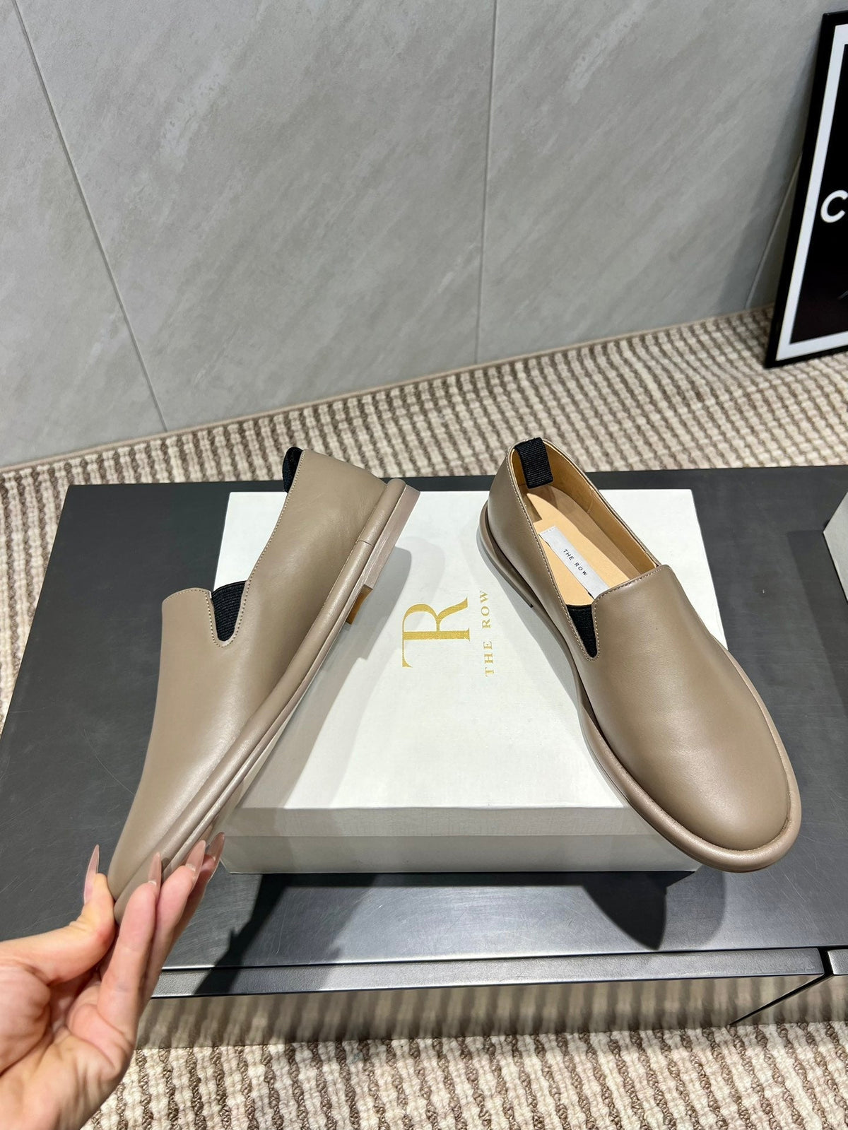 The Row 2025 Loafer Taupe Cowhide 540486