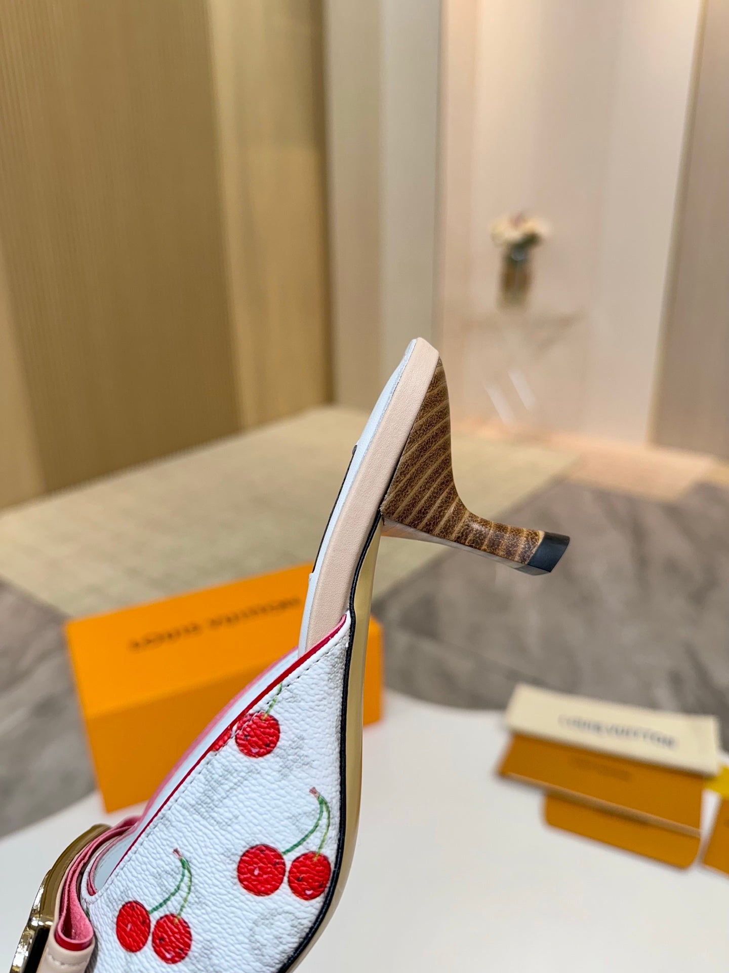 LV 26ss High-Heeled Mules 60 White Cherry Monogram Cowhide 664888