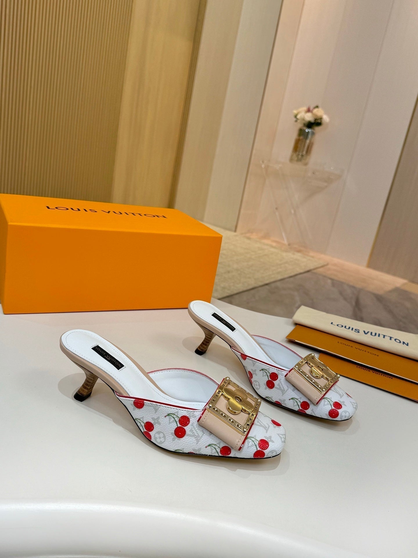 LV 26ss High-Heeled Mules 60 White Cherry Monogram Cowhide 664888