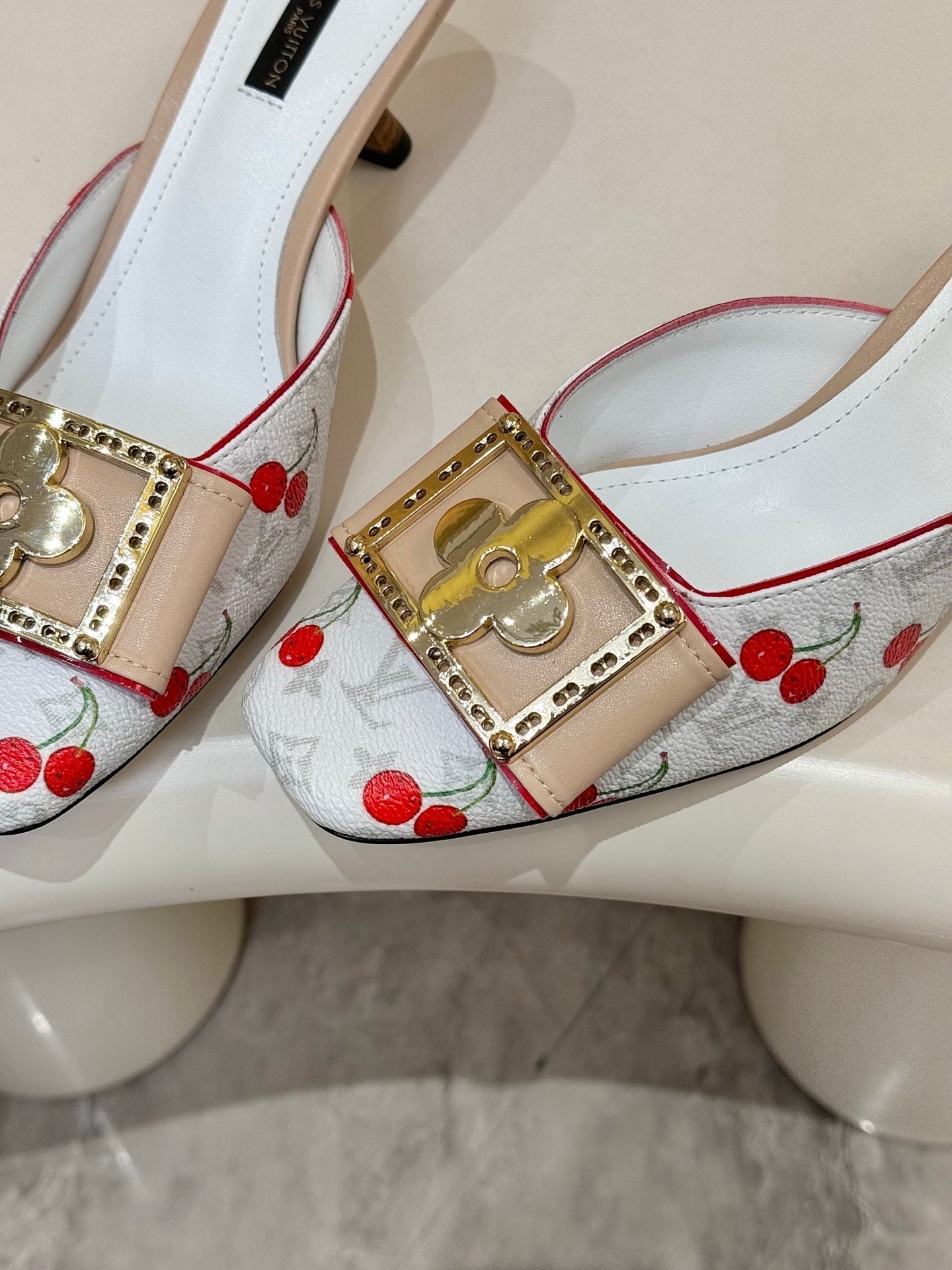 LV 26ss High-Heeled Mules 60 White Cherry Monogram Cowhide 664888