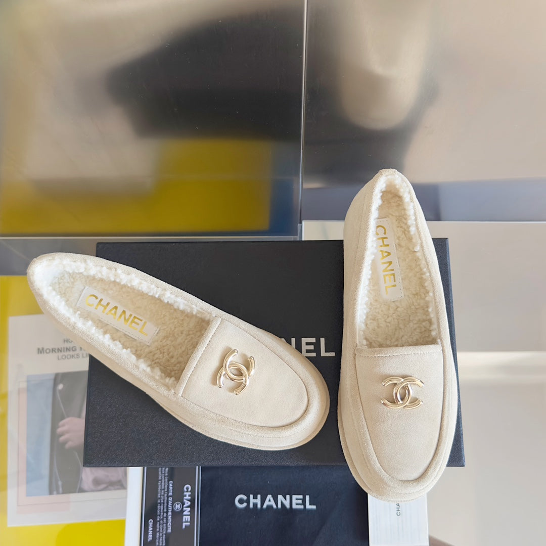 CC Moccasins 15mm White Suede