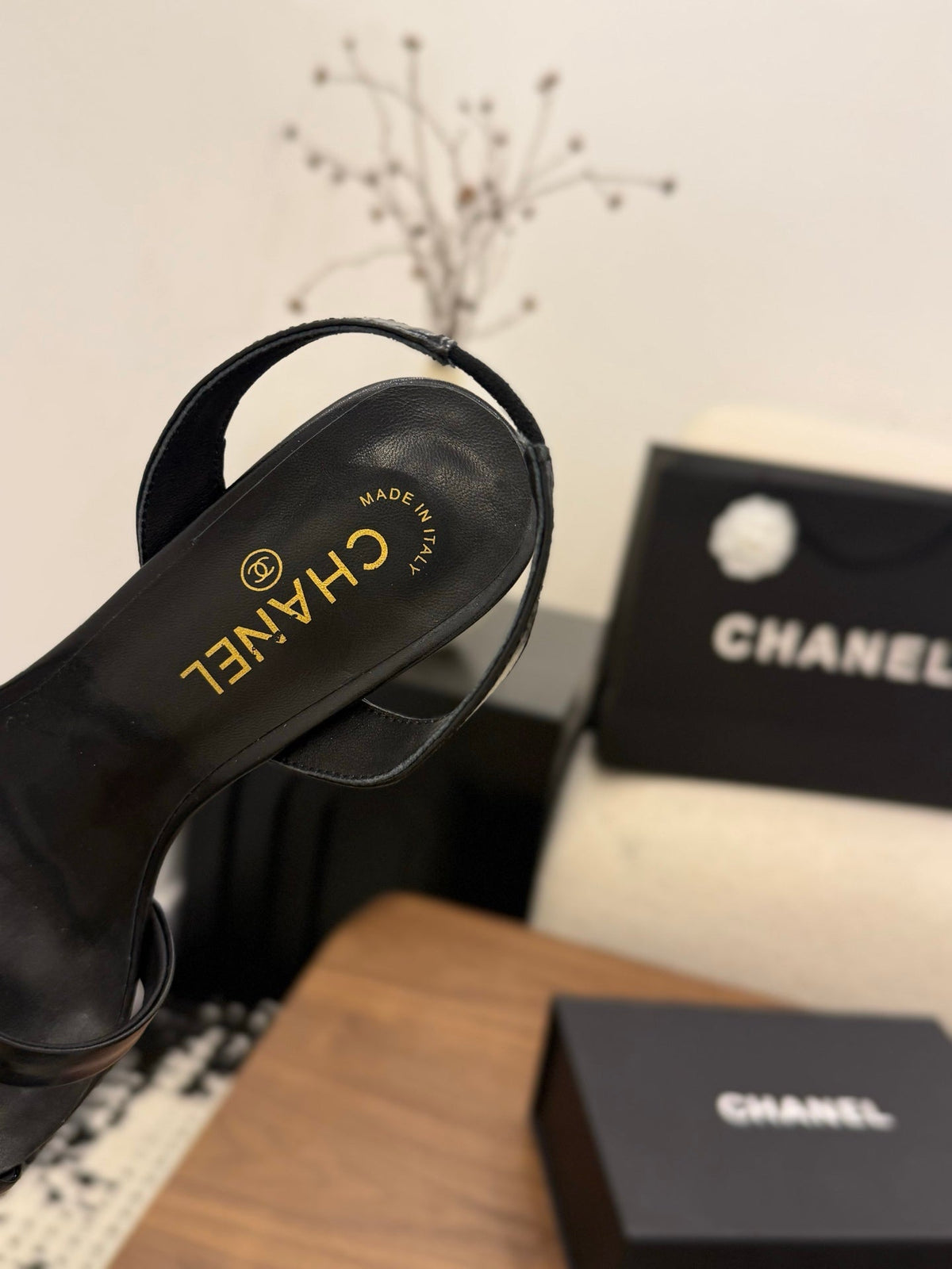 CC 26s Sandals 80 Black Sheepskin 183530