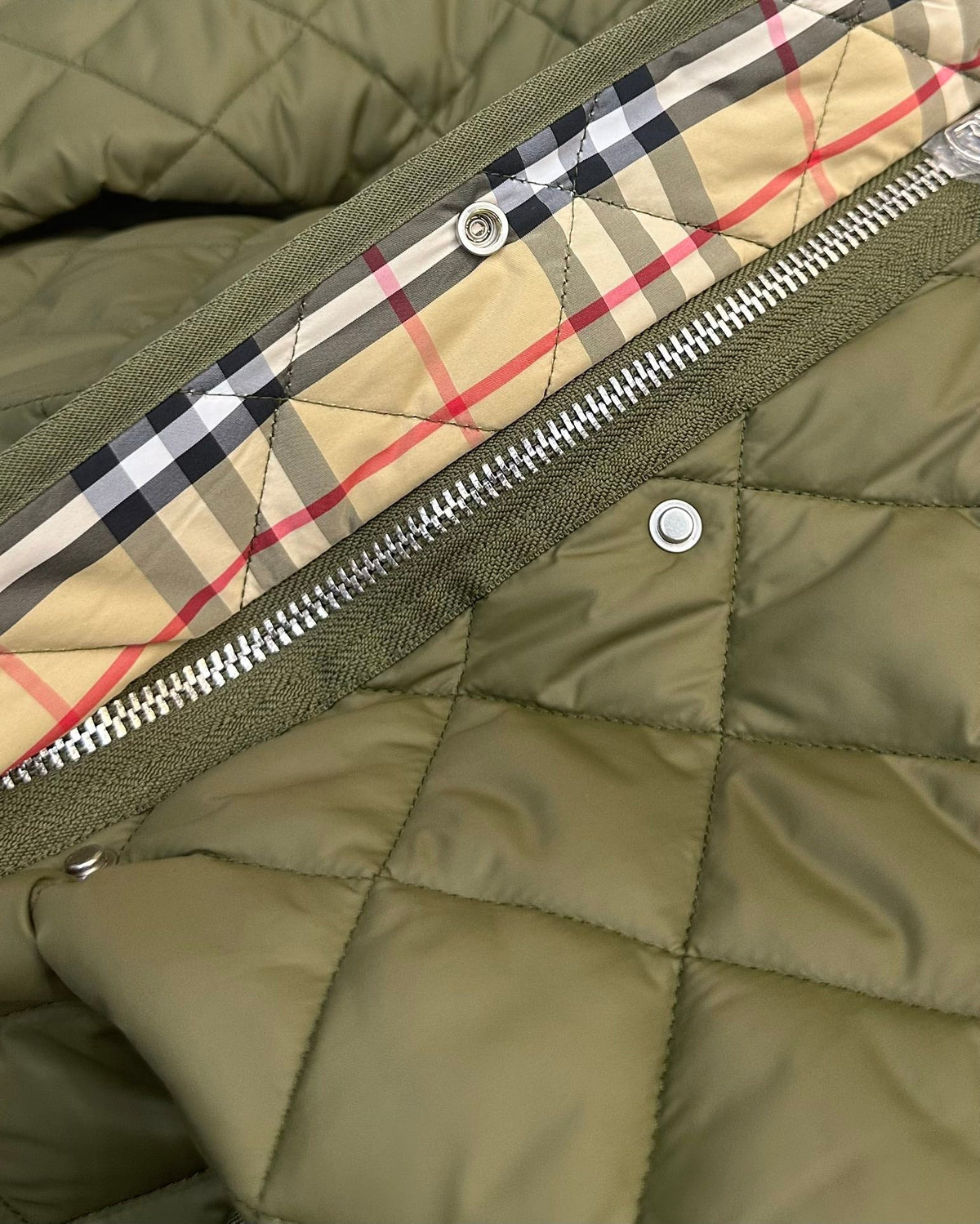 Burberry 25 Quilted  Hooded Long Coat Green Polyester Cotton